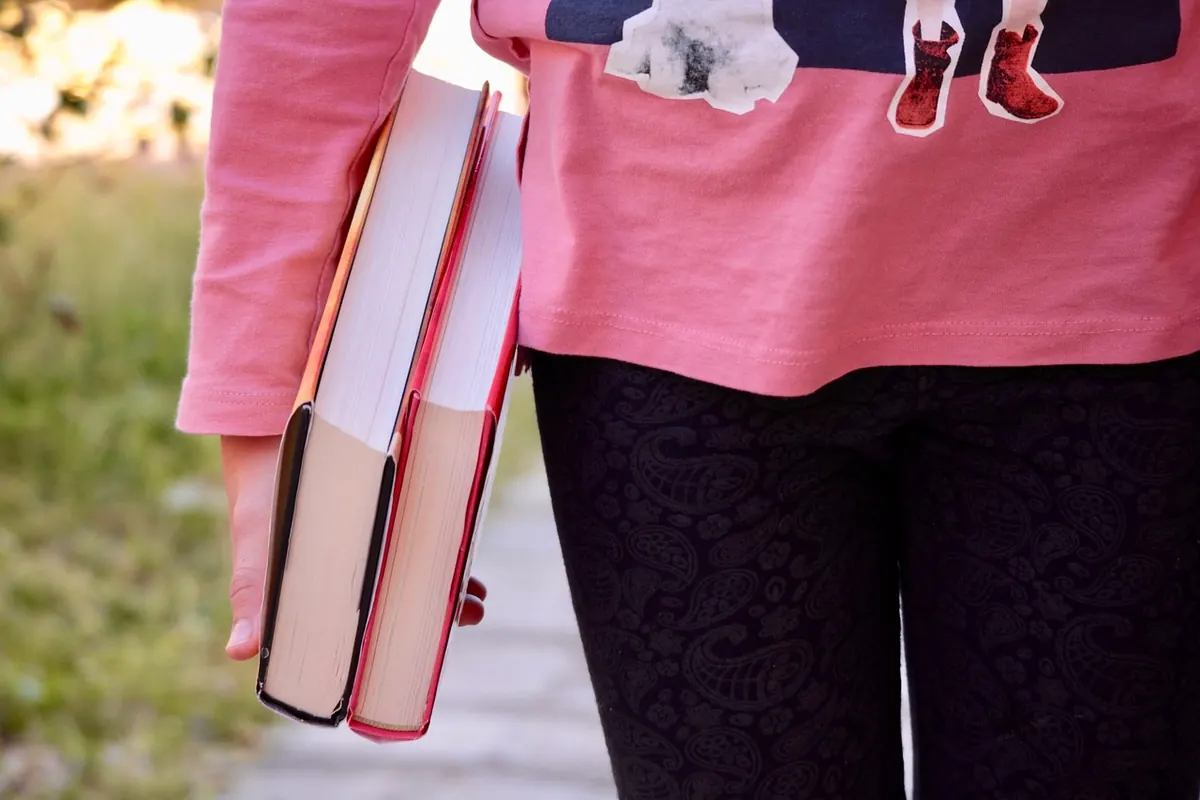 How to Read a Poem Aloud for Better Lyric Writing